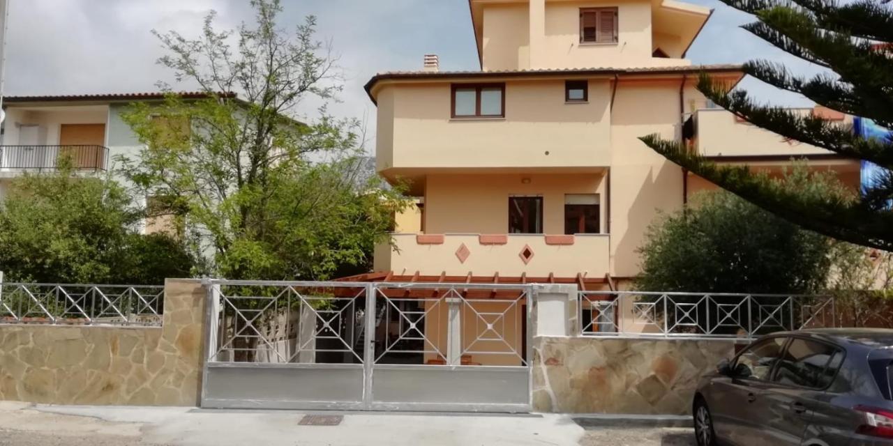 Apartment Stella Maris Кала Гононе Екстериор снимка
